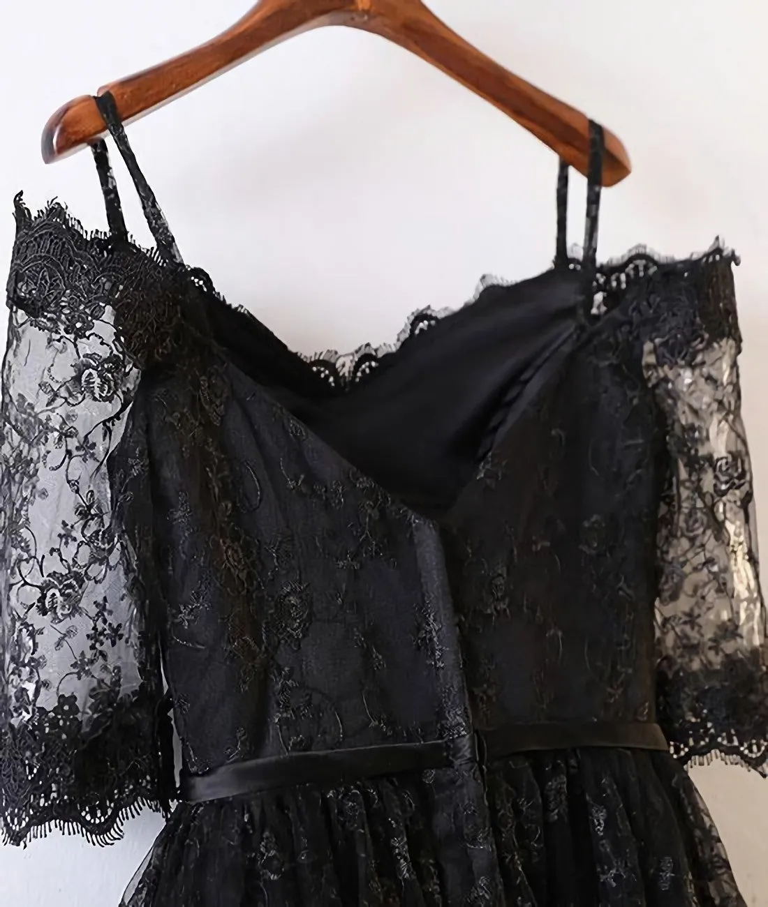 Black Short Sleeve High Low Homecoming Dresses, Lace Appliques Sweetheart Prom Dress