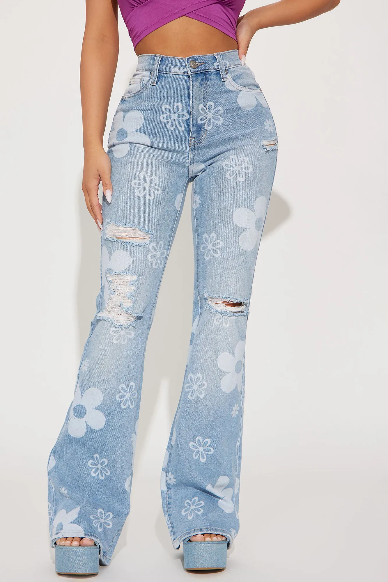 Blooming Floral Stretch Flare Jean - Light Wash