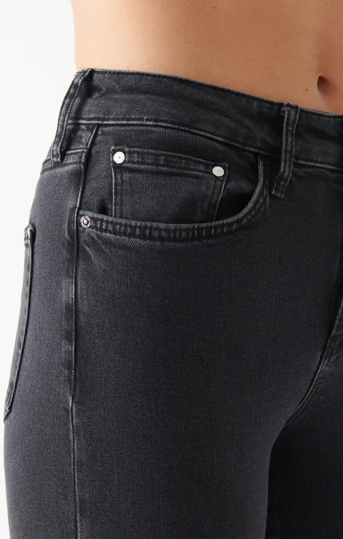 CINDY MOM JEANS IN MID SMOKE DENIM