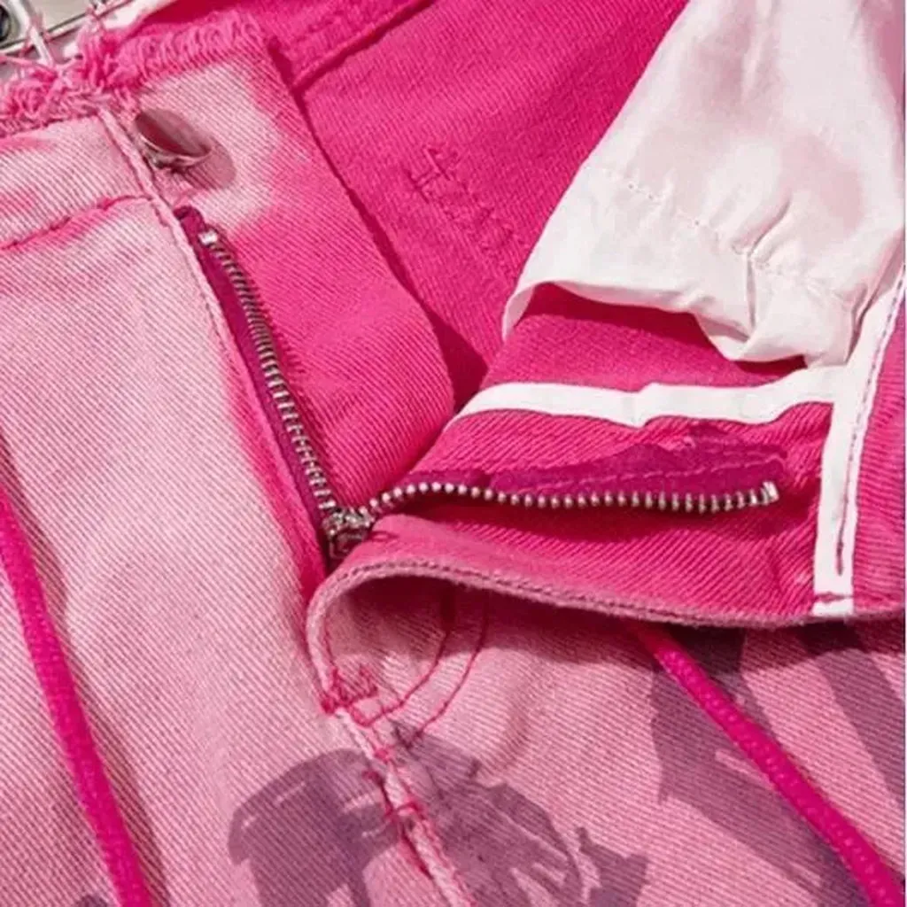 Distressed women's y2k jeans