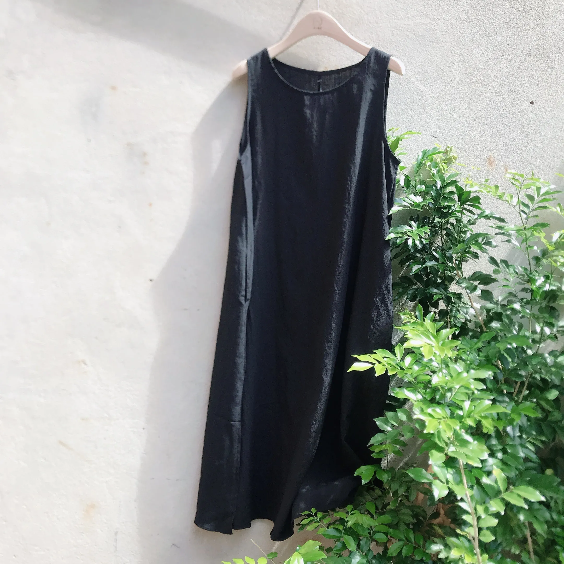 Long Sleeveless Linen Dress