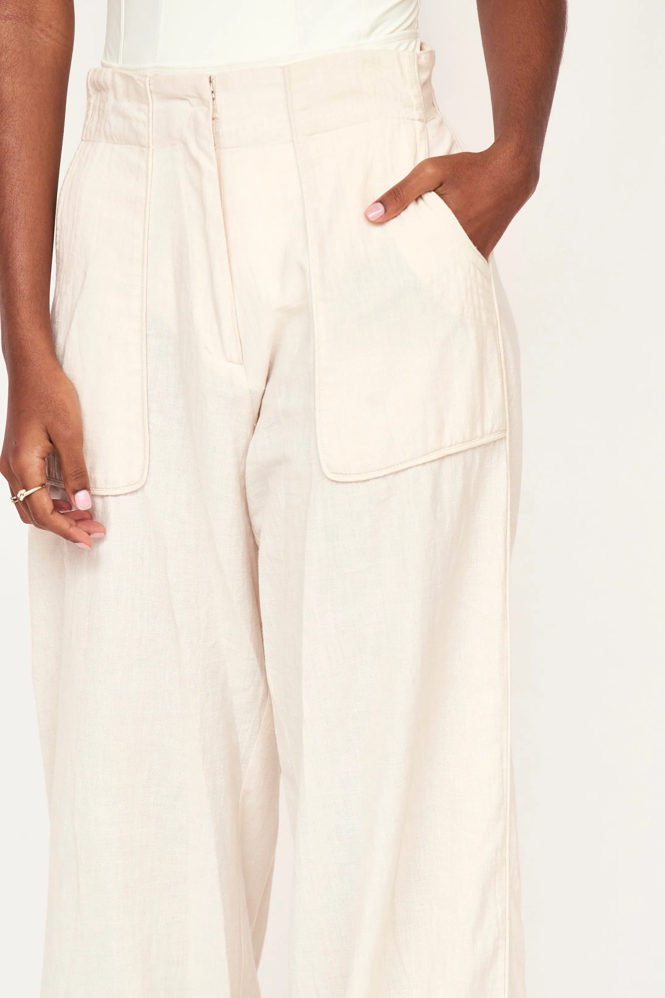 Tivot Pant in Parchment