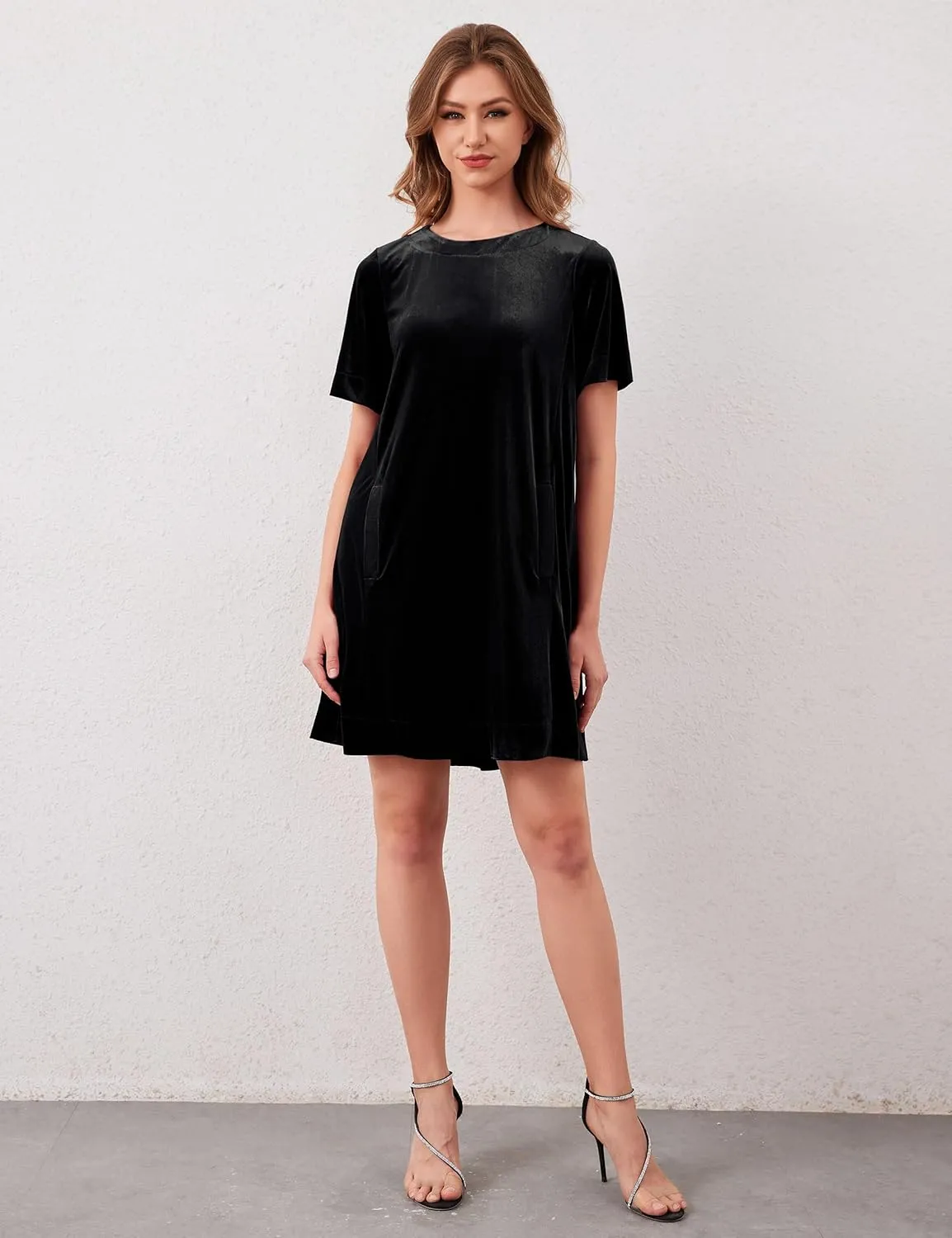 Women Velvet Short Sleeve Dress Casual Loose Mini Dress Plain Tunic T Shirt Dress Comfy Short Shift Dress with Pocket
